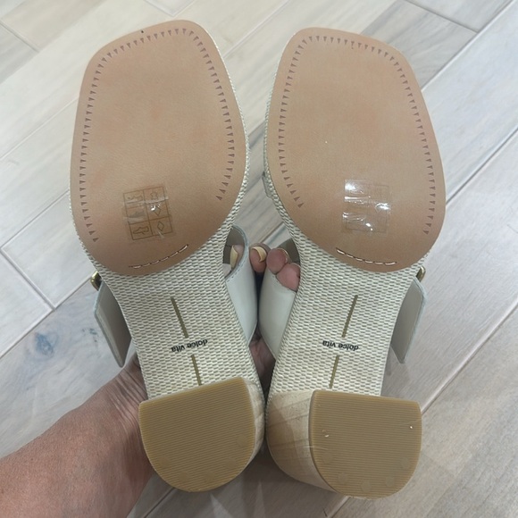 Dolce Vita Onnie Heels in Sand Leather Size 9.5 - Picture 6 of 7